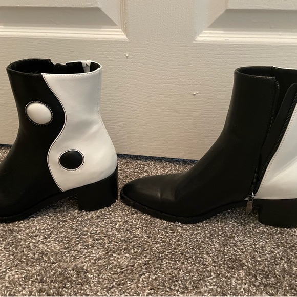 MCLC Balancing Act bootie - Picture 8 of 8